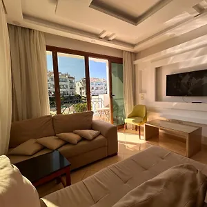 2-bedroom On The Second Floor With A Balcony And Amazing Pool View & Free Access In Hills Apartment *